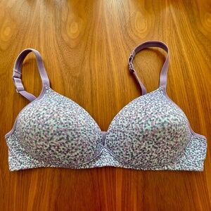 Warners Wireless T-Shirt Bra-Like New-36A